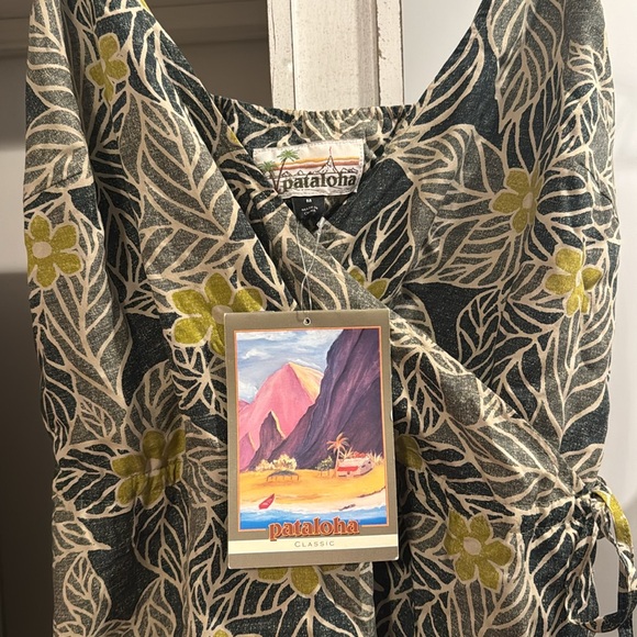 MAKE AN OFFER 🍃 Lightweight Pataloha®™ Floral Wrap Dress - Picture 4 of 6